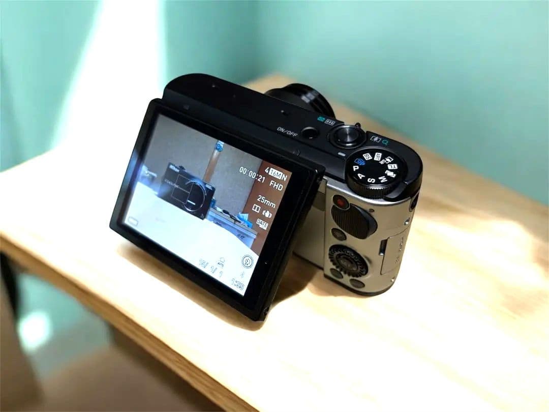 CASIO EXILIM EX–ZR1600 コンパクトデジタルカメラ シルバー