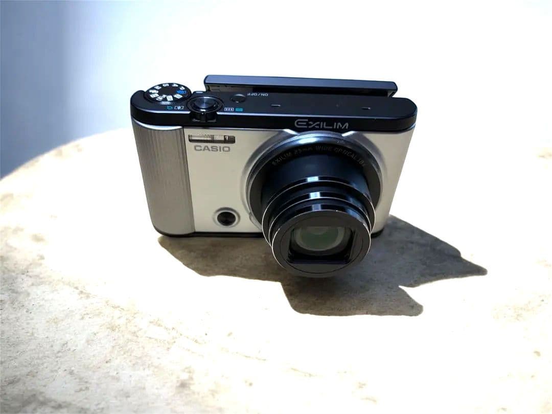 CASIO EXILIM EX–ZR1600 コンパクトデジタルカメラ シルバー