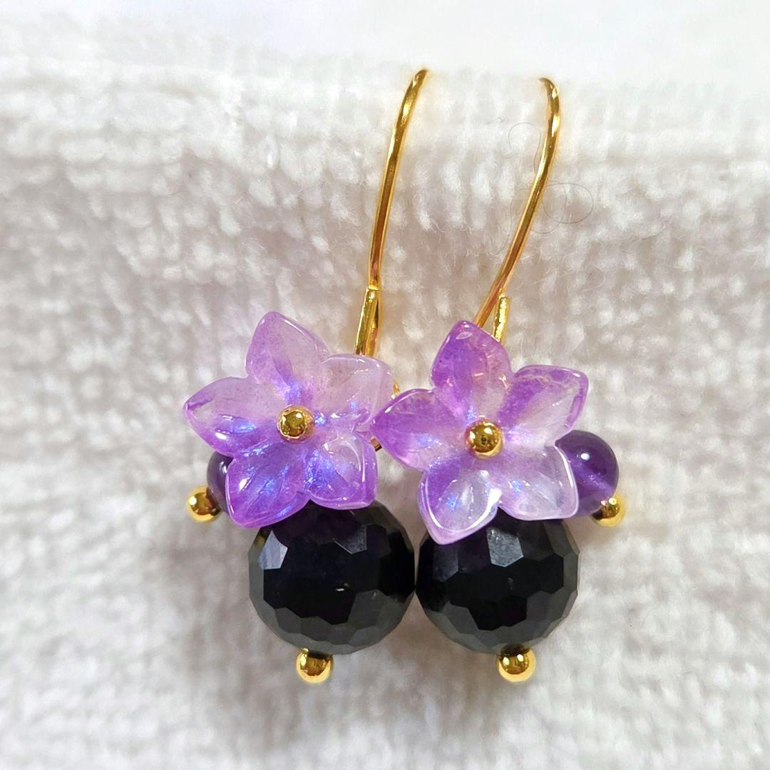 お花とオニキスとアメジストのピアス