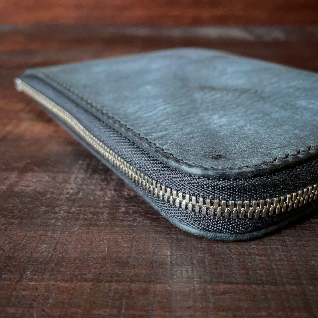 《L字ファスナー型》レザーパスポートケース（ブラック）