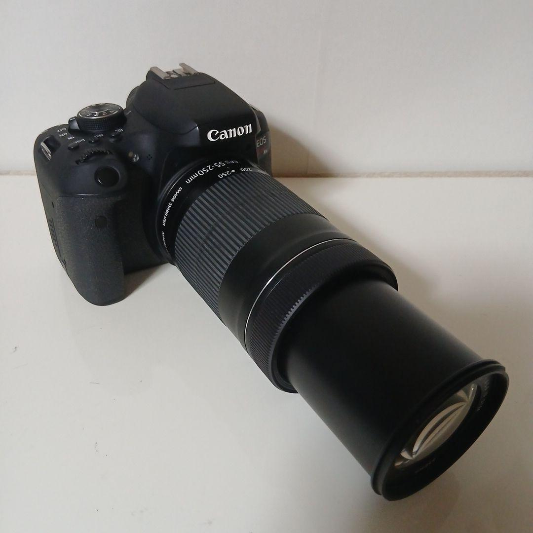 Canon EOS Kiss X8i デジタル一眼レフ