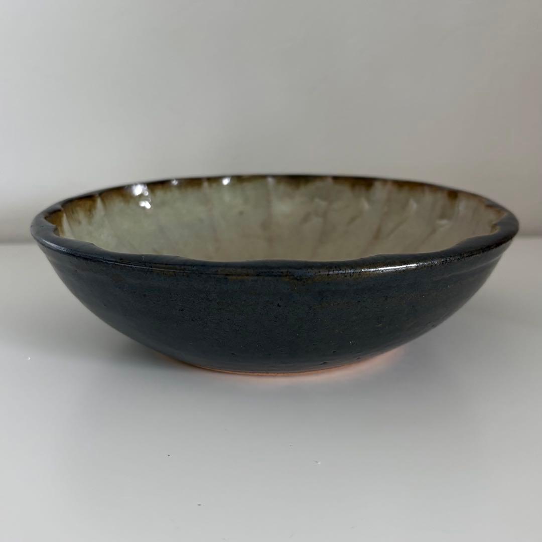 作家もの　樂久登窯　ペア　菊紋　丸深皿