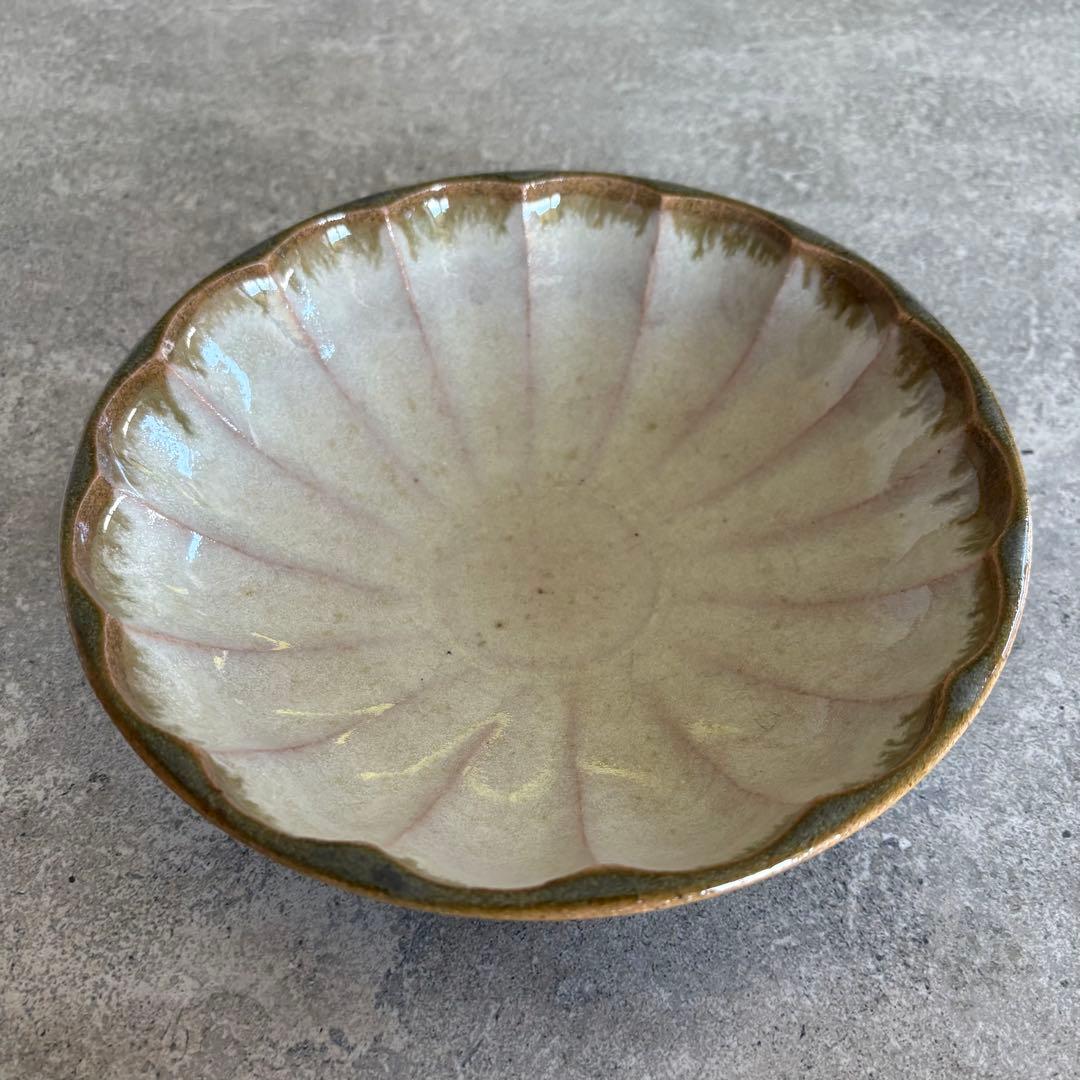 作家もの　樂久登窯　ペア　菊紋　丸深皿