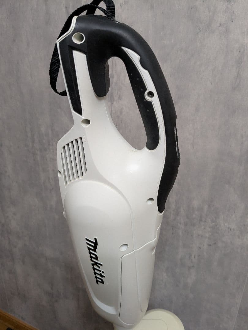 マキタ 充電式クリーナ CL182FD 18v対応