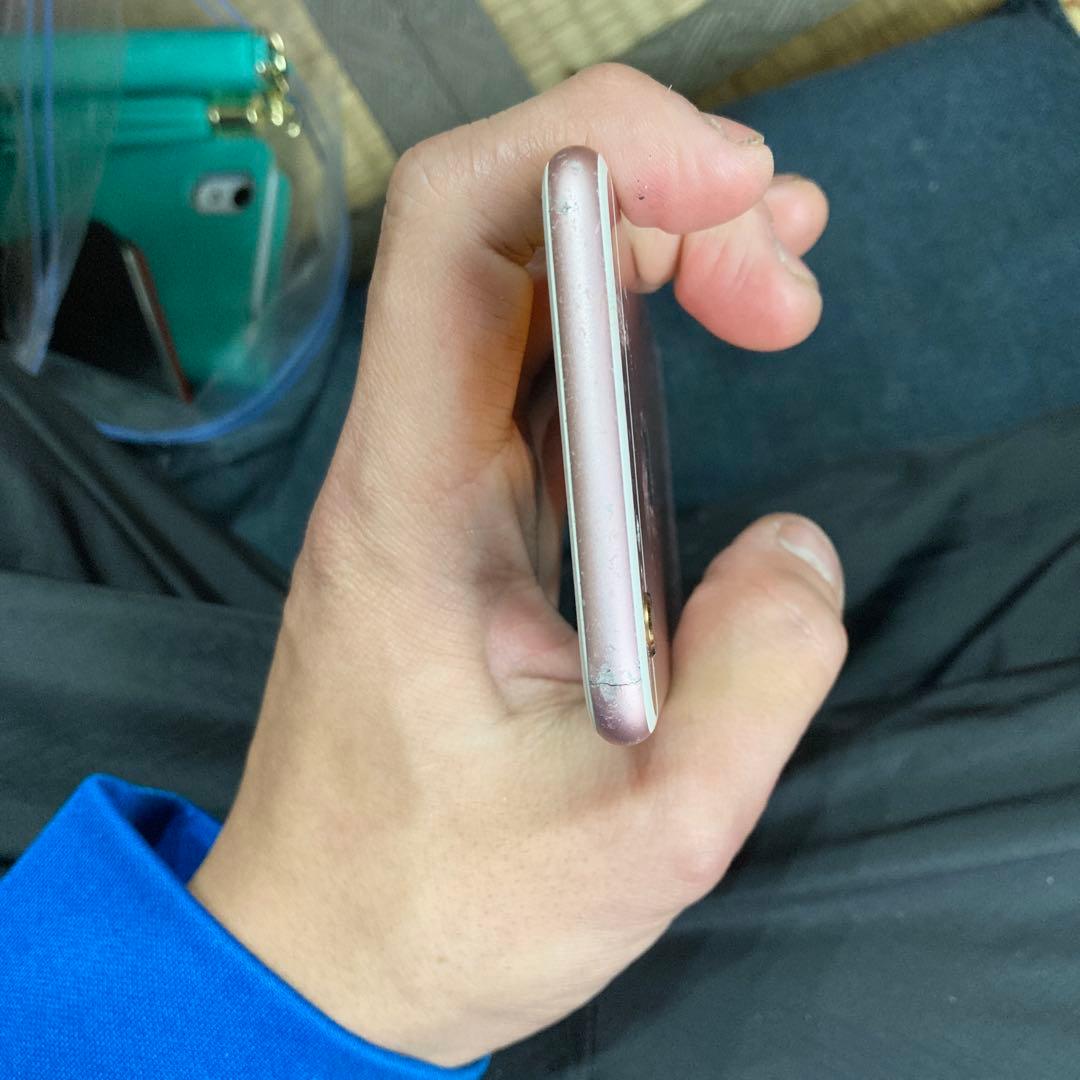 マ*ン様 Apple iPhone 6s 16GB SIMフリー