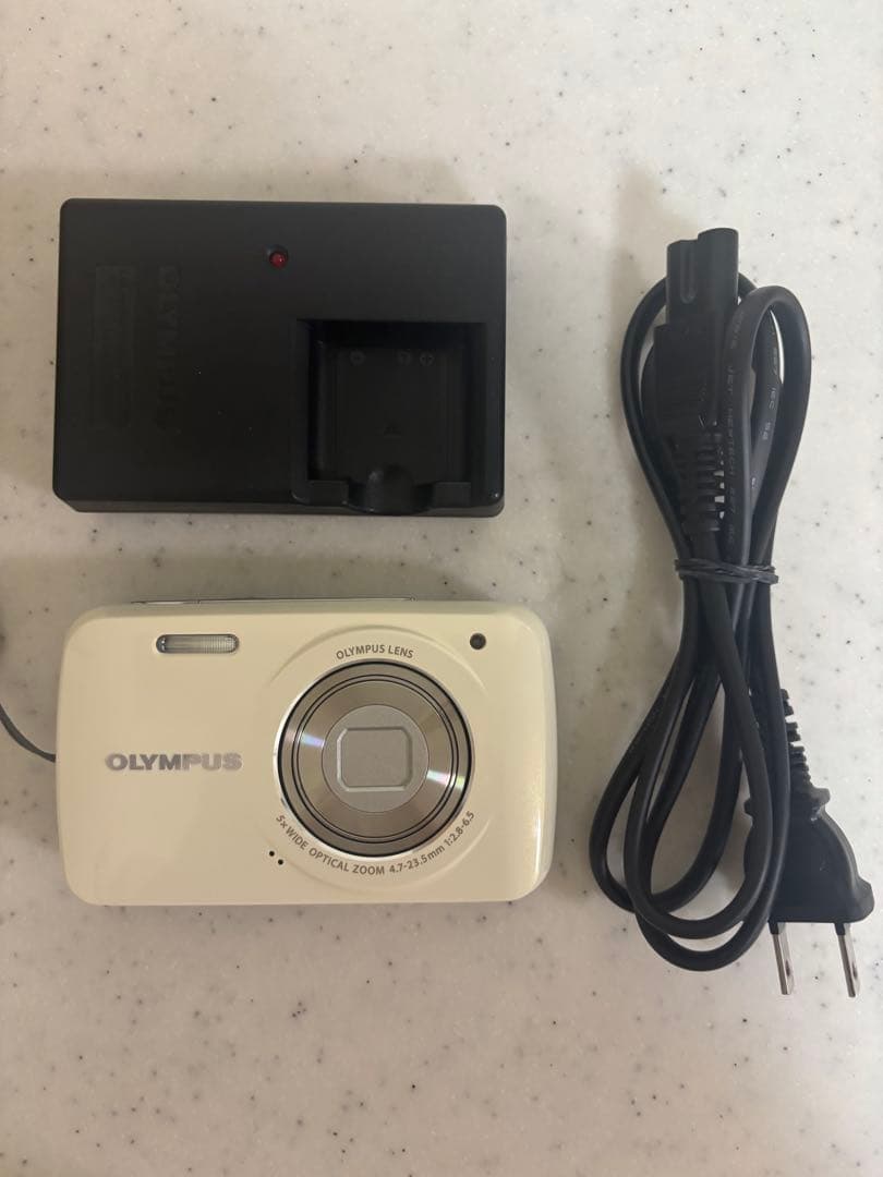 OLYMPUS デジタルカメラ ホワイト