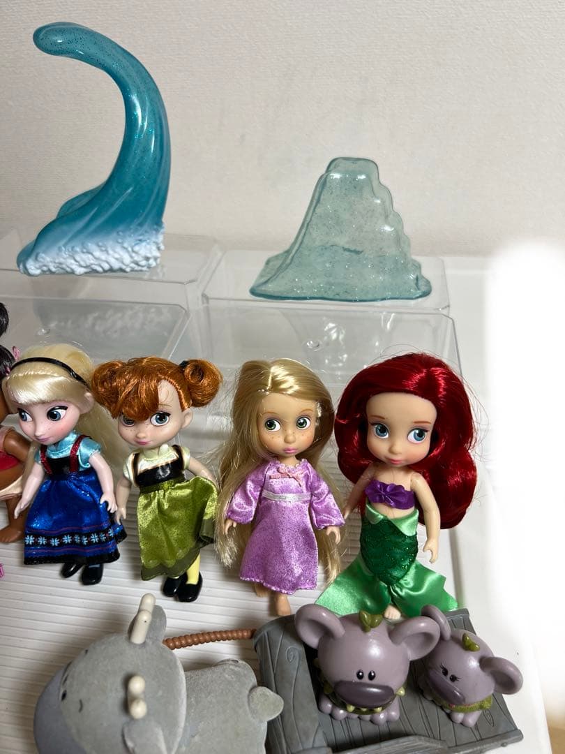 ディズニー、アニメータードール（ミニ）アナ、エルサ、モアナのお人形、小物
