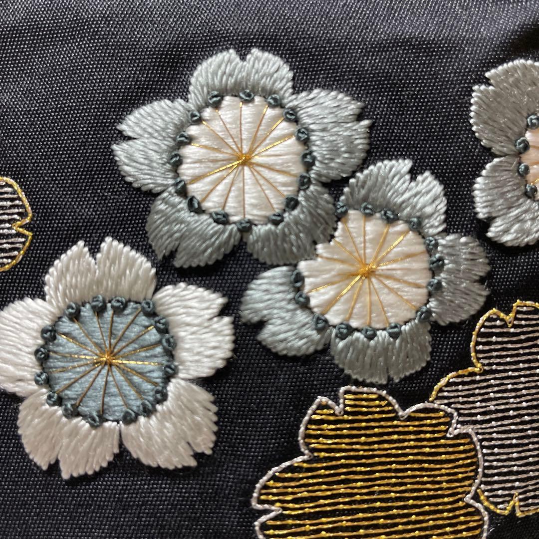 未使用品　うさぎ　手刺繍バッグ