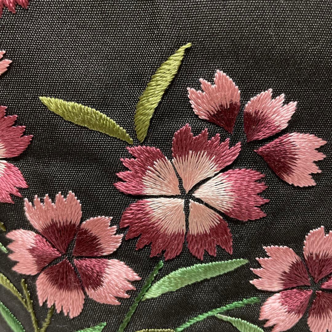 未使用品　うさぎ　手刺繍バッグ