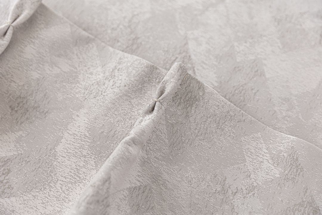 【ホテルライク／2枚セット】菱格デザイン高級カーテン遮光99％極上なめらか質感