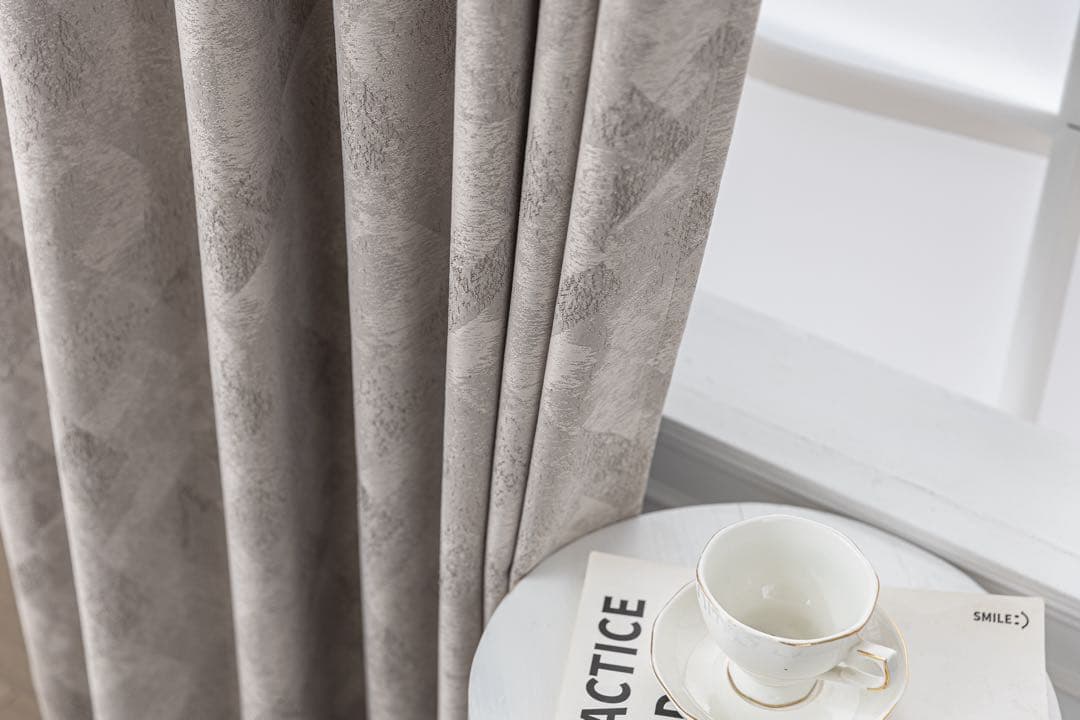 【ホテルライク／2枚セット】菱格デザイン高級カーテン遮光99％極上なめらか質感