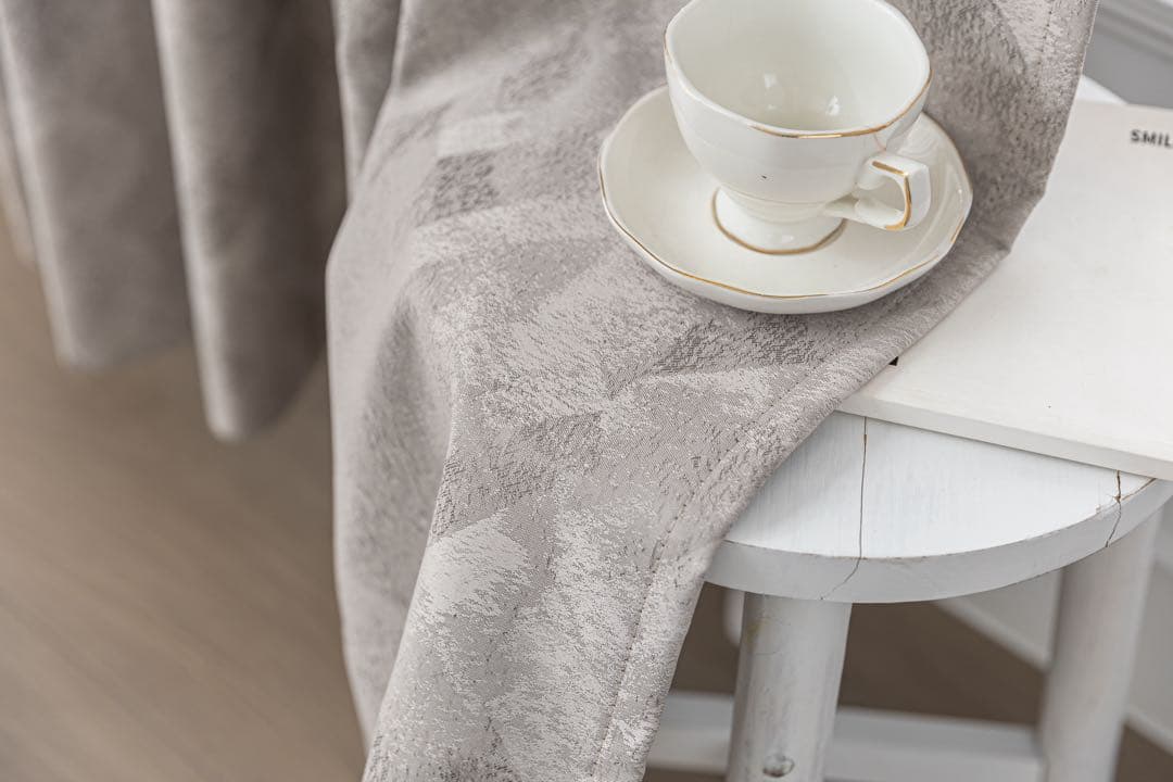 【ホテルライク／2枚セット】菱格デザイン高級カーテン遮光99％極上なめらか質感