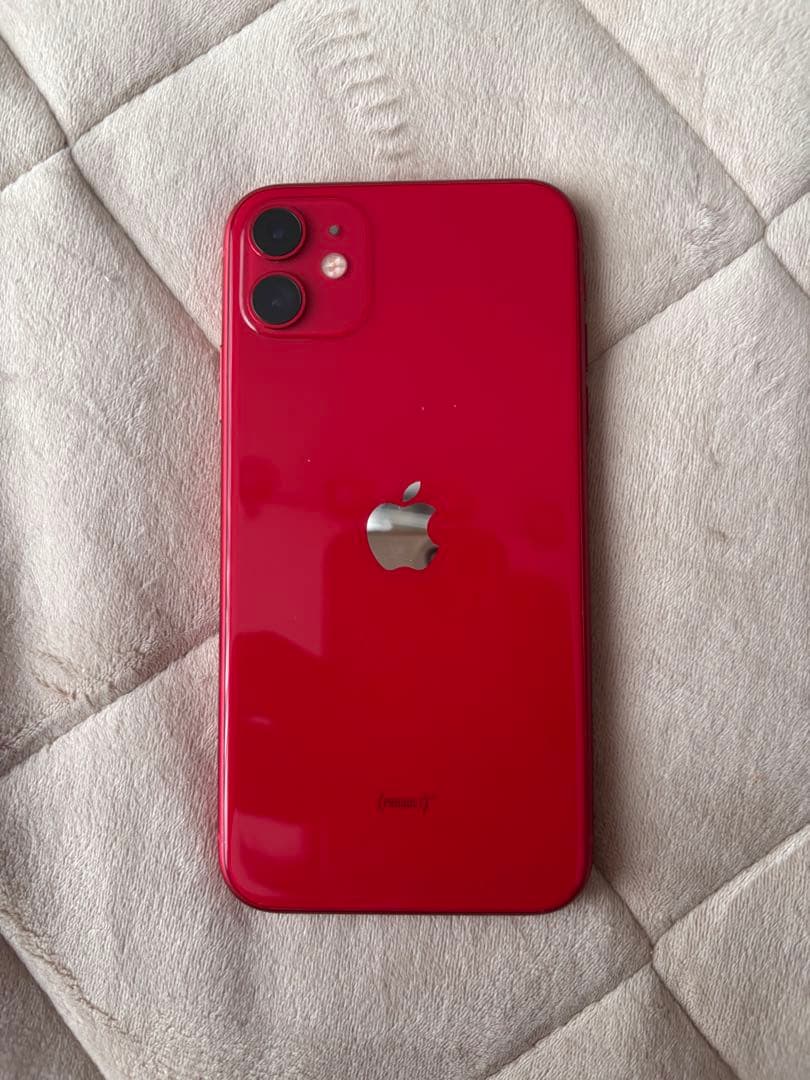 Apple iPhone 11 (PRODUCT(RED)) バッテリー83%