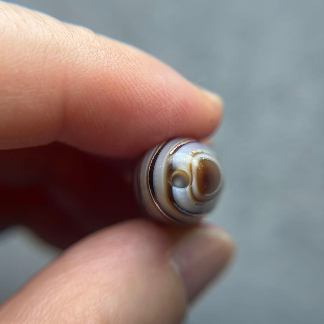 hatachu瑪瑙　天然三眼銀線天珠