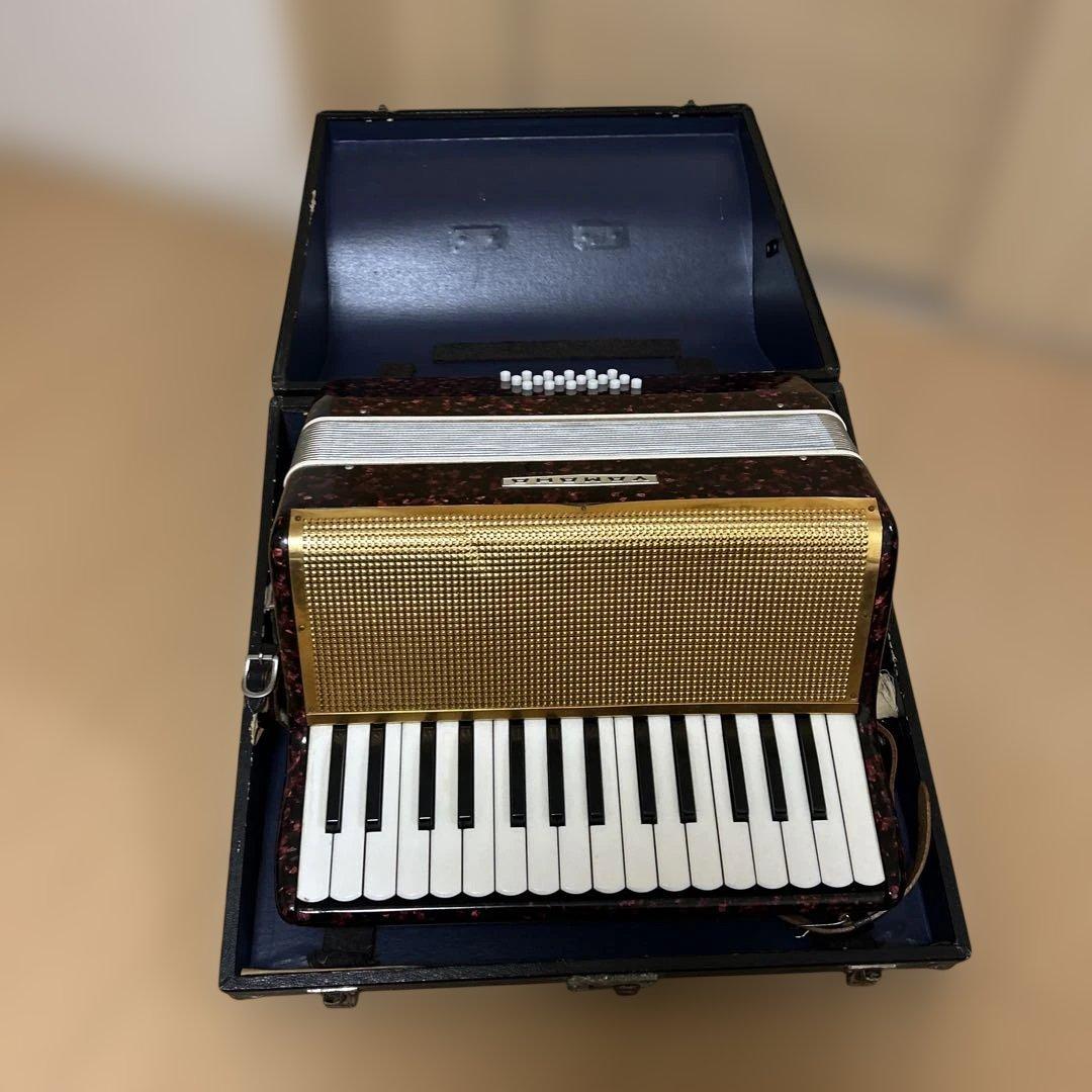 YAMAHA アコーディオン YA-18 ハードケース付　30鍵盤