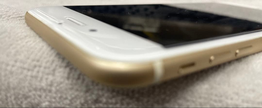 『美品』　SIM解除済　Apple iPhone 7 Plus ゴールド 本体