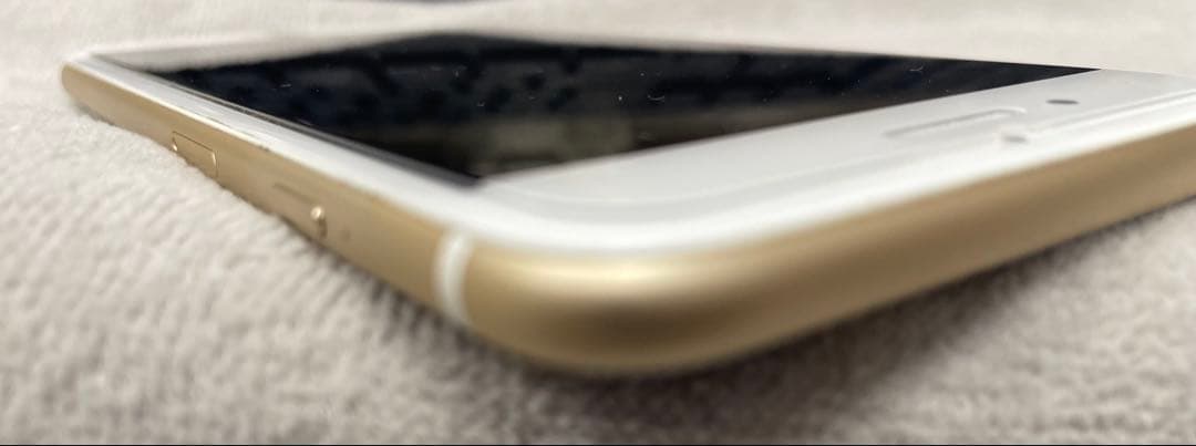 『美品』　SIM解除済　Apple iPhone 7 Plus ゴールド 本体