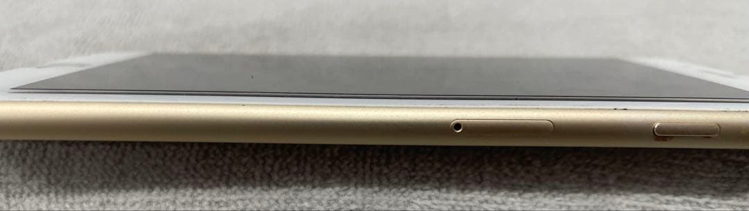 『美品』　SIM解除済　Apple iPhone 7 Plus ゴールド 本体