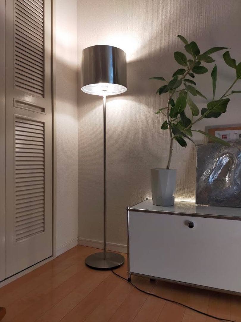 フロアランプ　スタンドライト　メッキ　デザイナーズ　IKEA flos hay