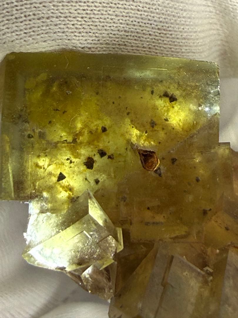 イエロー　フローライト　原石　鉱物　標本　天然石　石　北京産