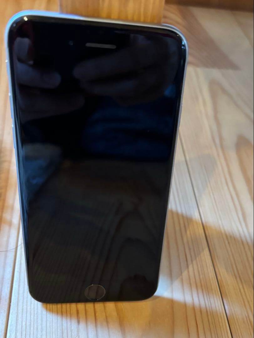 Apple iPhone 6 シルバー 本体　64GB docomo版