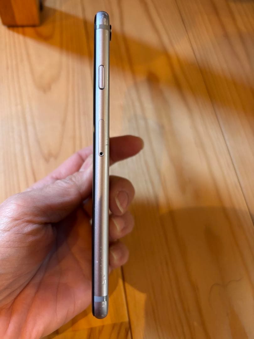 Apple iPhone 6 シルバー 本体　64GB docomo版