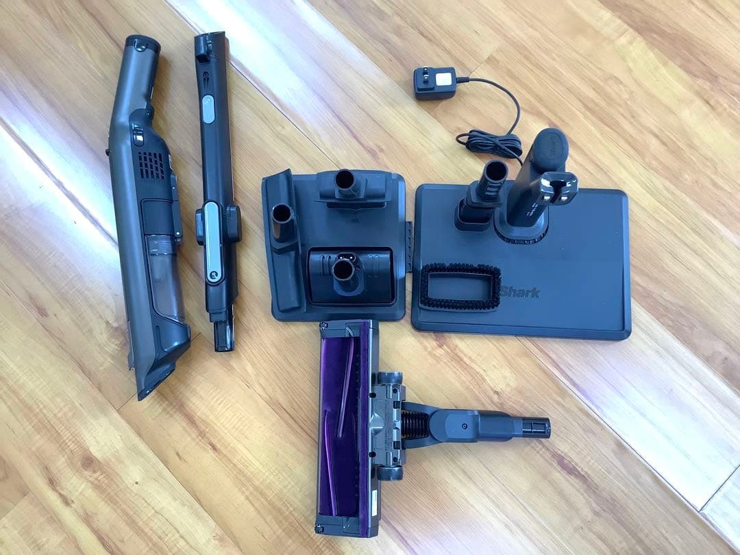 [z436]Shark シャーク コードレス掃除機 CS851JBR