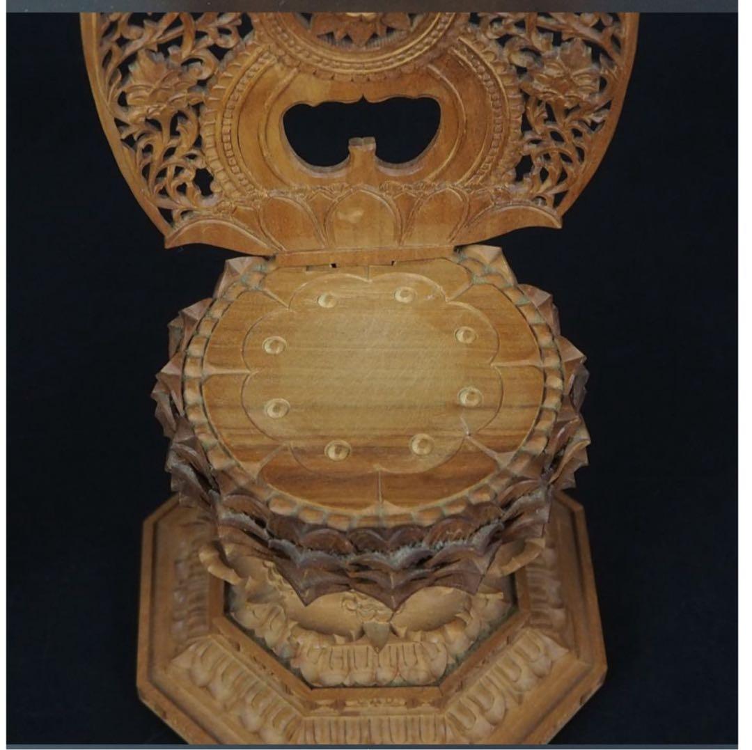 送料無料　時代物　香木白檀細密彫刻如来坐像　高さ23ｃｍ