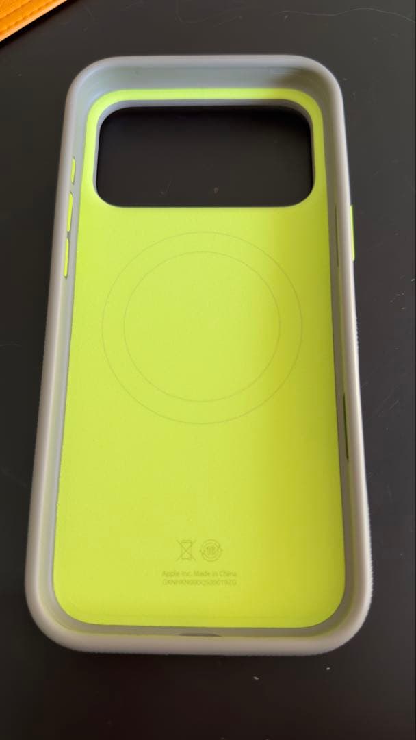 Beats iPhone 17 Pro Max 純正Rugged Case