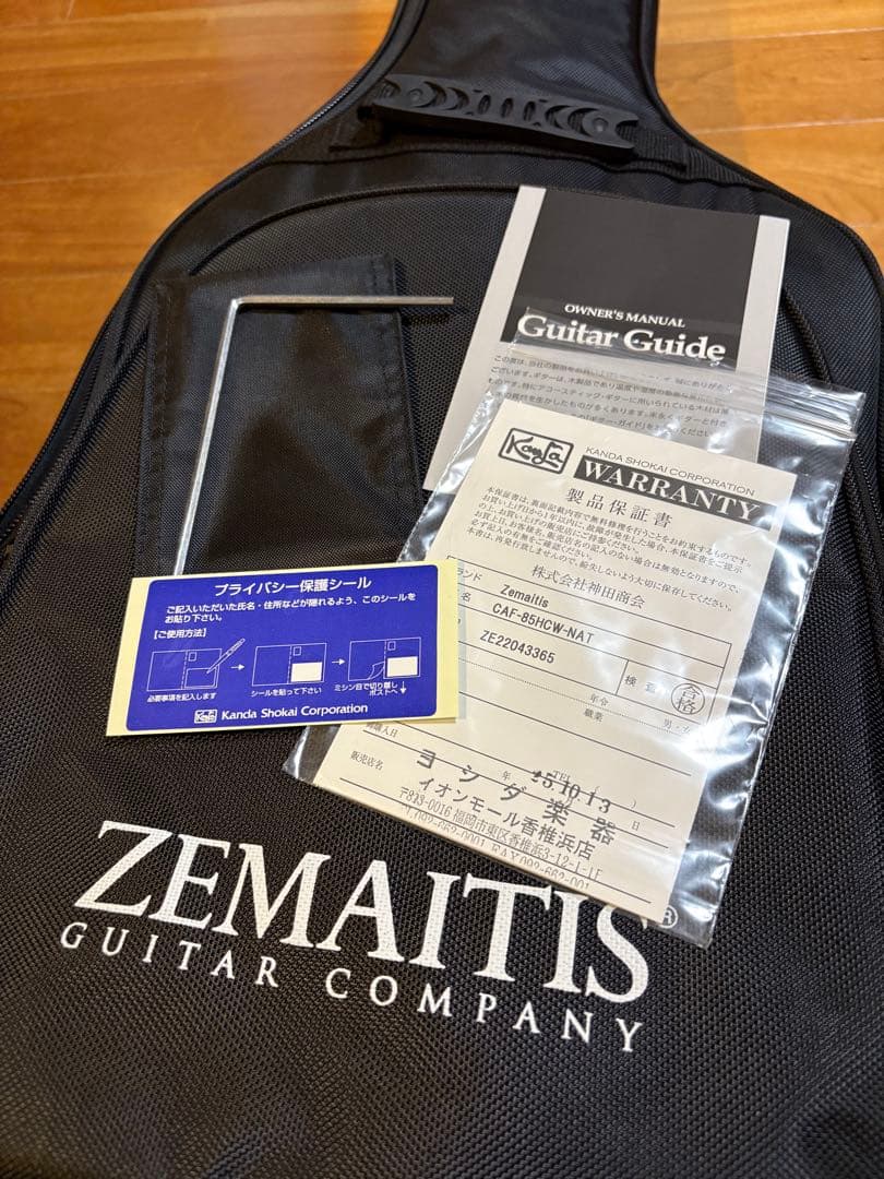 ギター　ゼマイティス　ZEMAITIS 新品未使用‼️ピック　ケース付き