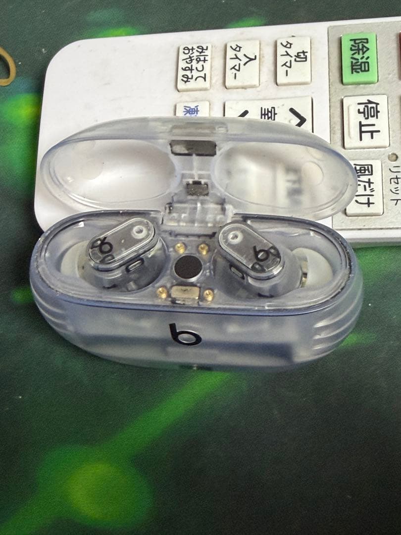 Beats Studio Buds クリアモデル ケース付き 動作確認済み