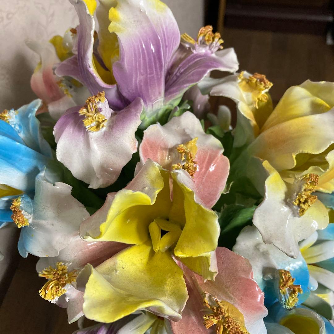 カラフルな花の置物　　陶器製