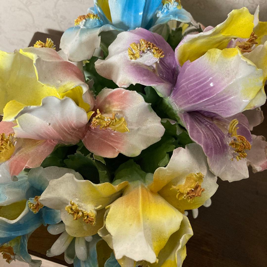 カラフルな花の置物　　陶器製