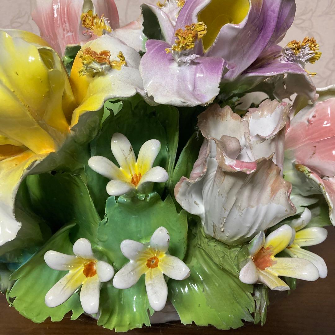カラフルな花の置物　　陶器製