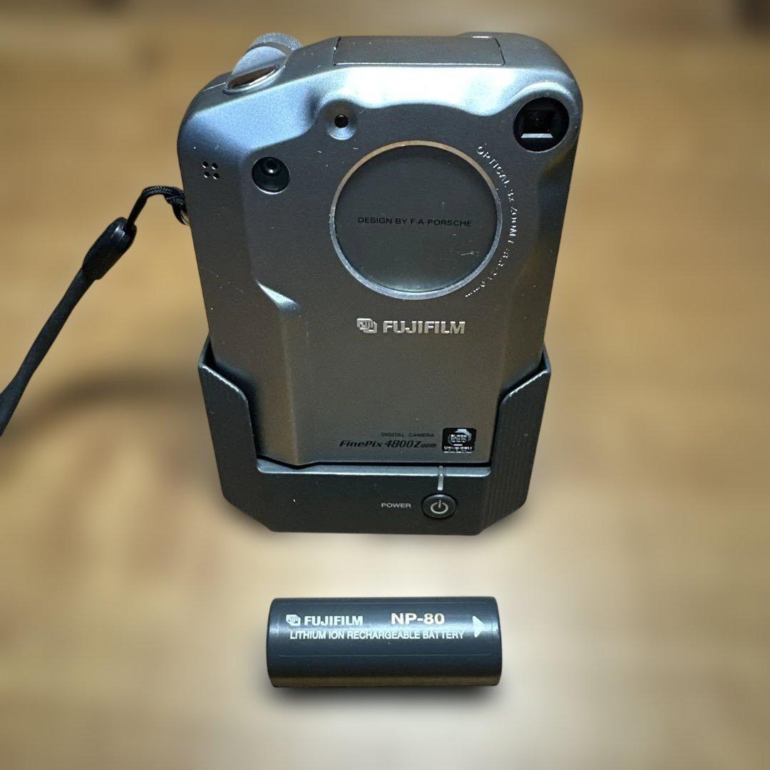Fujifilm FinePix 4800Z コンパクトデジタルカメラ