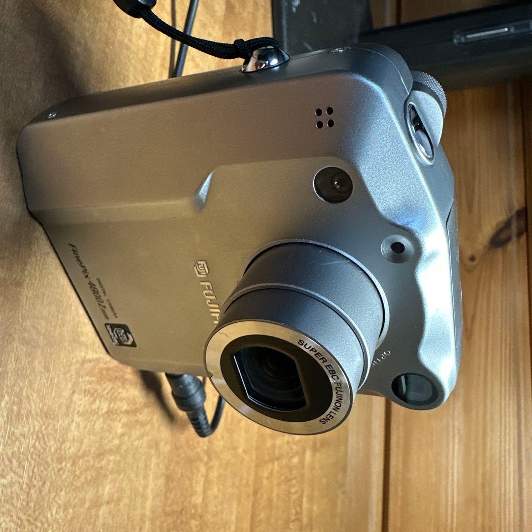 Fujifilm FinePix 4800Z コンパクトデジタルカメラ