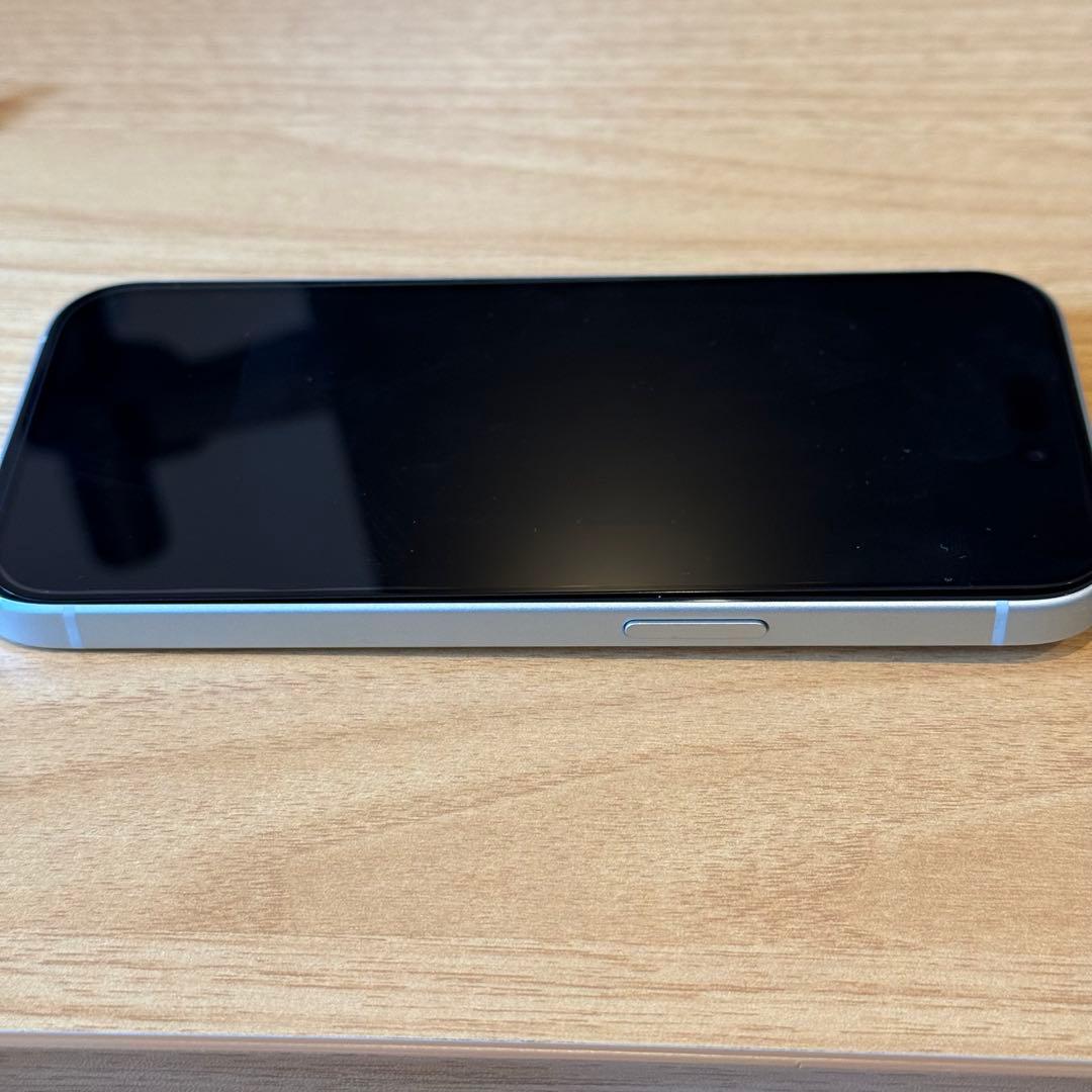 Apple iPhone 15 ブルー本体
