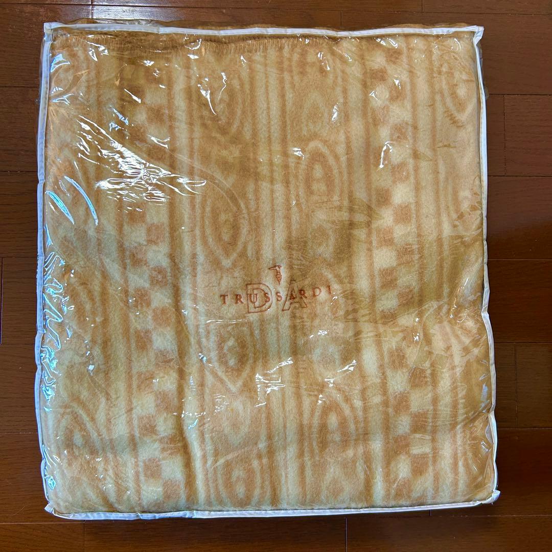【新品】カシミヤ30%混ウール毛布　トラサルディTRUSSARDI 泉州毛布