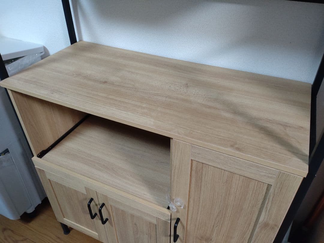 ヴィンテージ食器棚　ニトリ