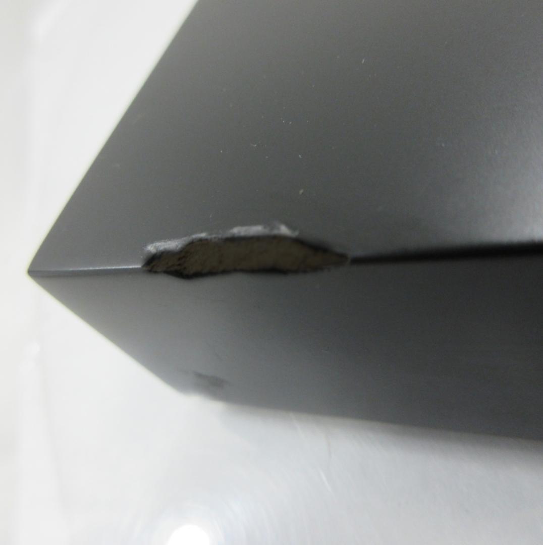 B&W 703S2 ピアノブラック／ペア　スピーカー本体良品、台座部分凹み傷あり