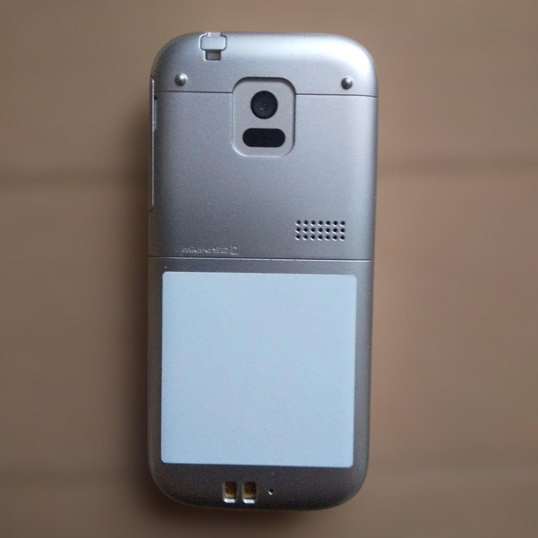 ☆らくらくホンベーシック4　docomo　F-01G　ゴールド