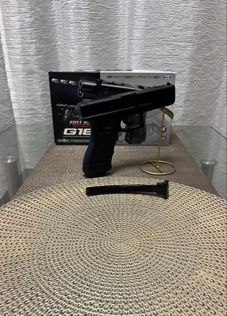 未使用　東京マルイ　カスタム品　グロックG18C Glock 強化カーボンギア