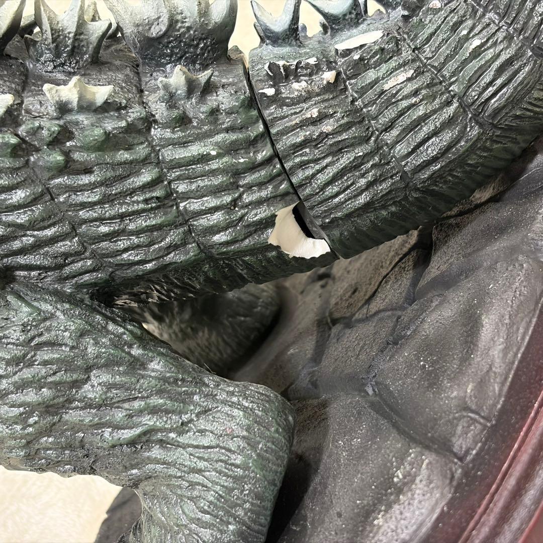 限定300体 東宝怪獣シリーズ 巨大リアルフィギュア ゴジラ 約30cm 箱付