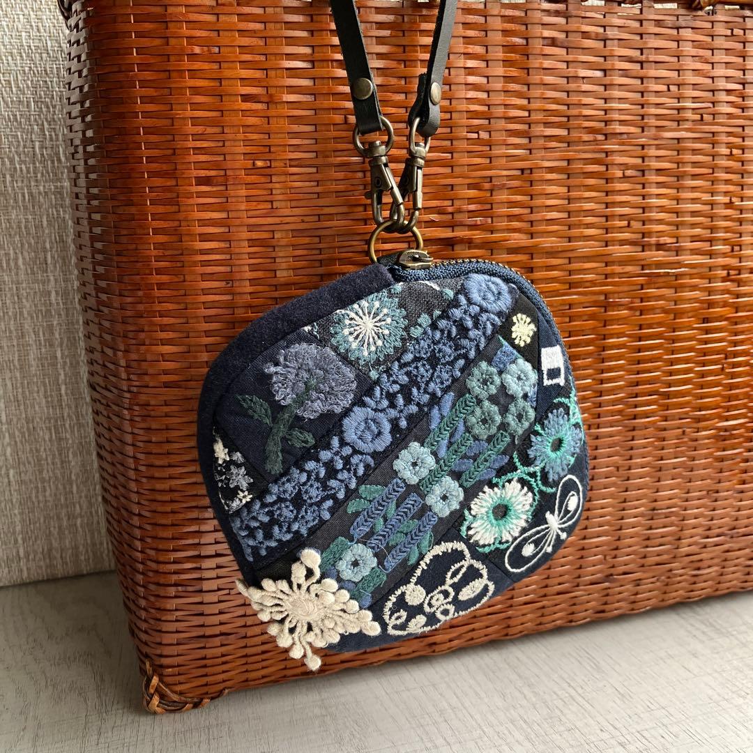 ハンドメイド　ミナペルホネン　サリースコット　ポーチ　少し大きめタイプ　①