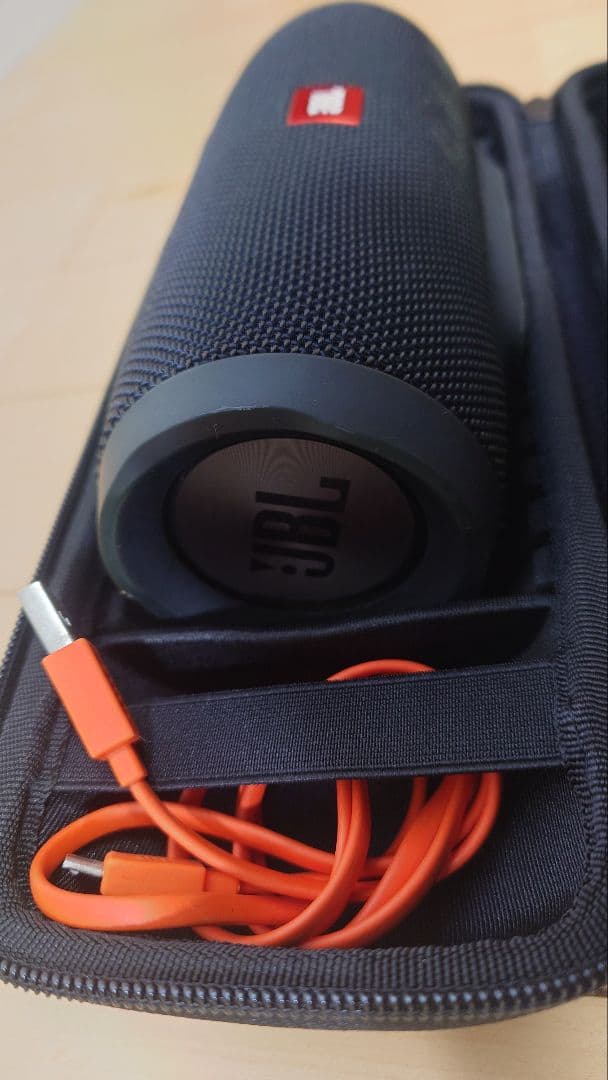 【美品】JBL Charge 3 Black 専用ケース付き