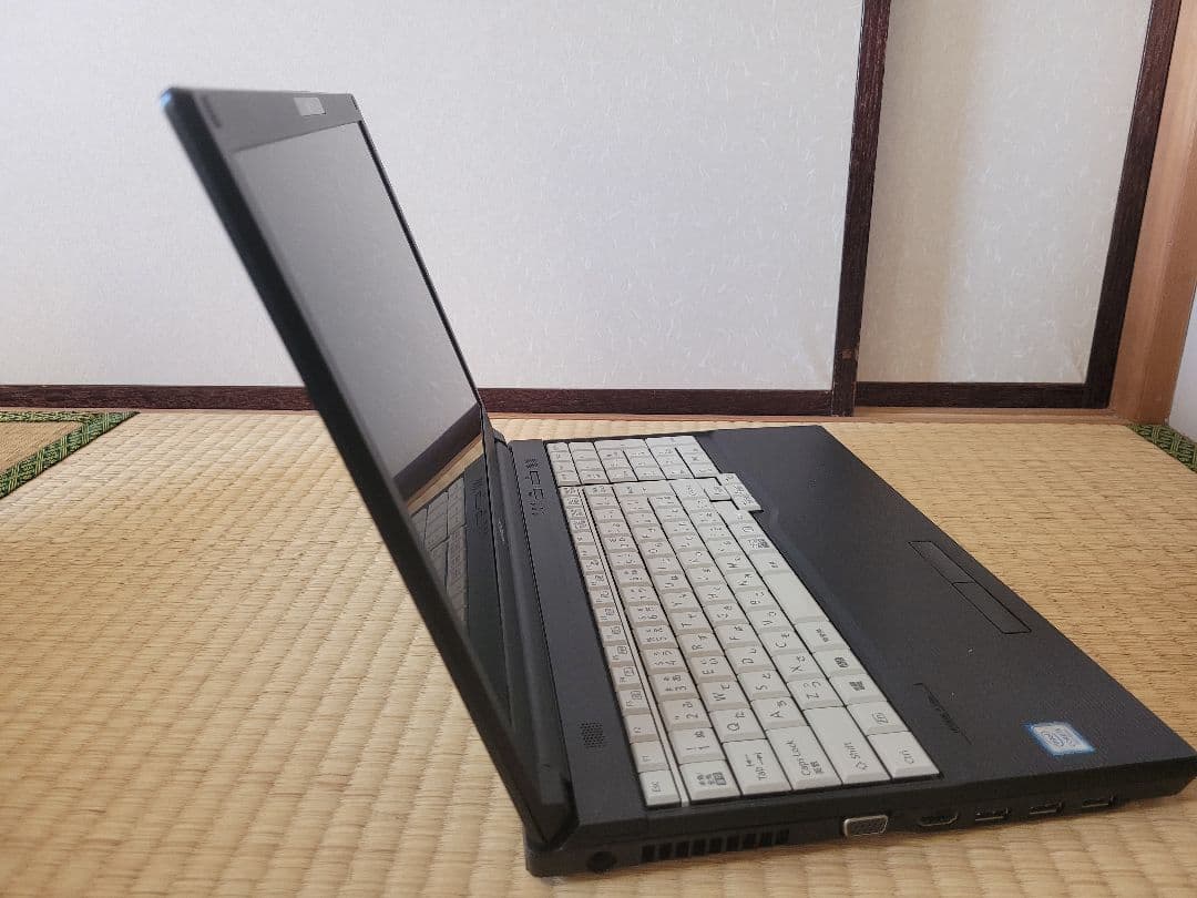 Windowsノート本体 Fujitsu Lifebook A576/TX i5 6360U