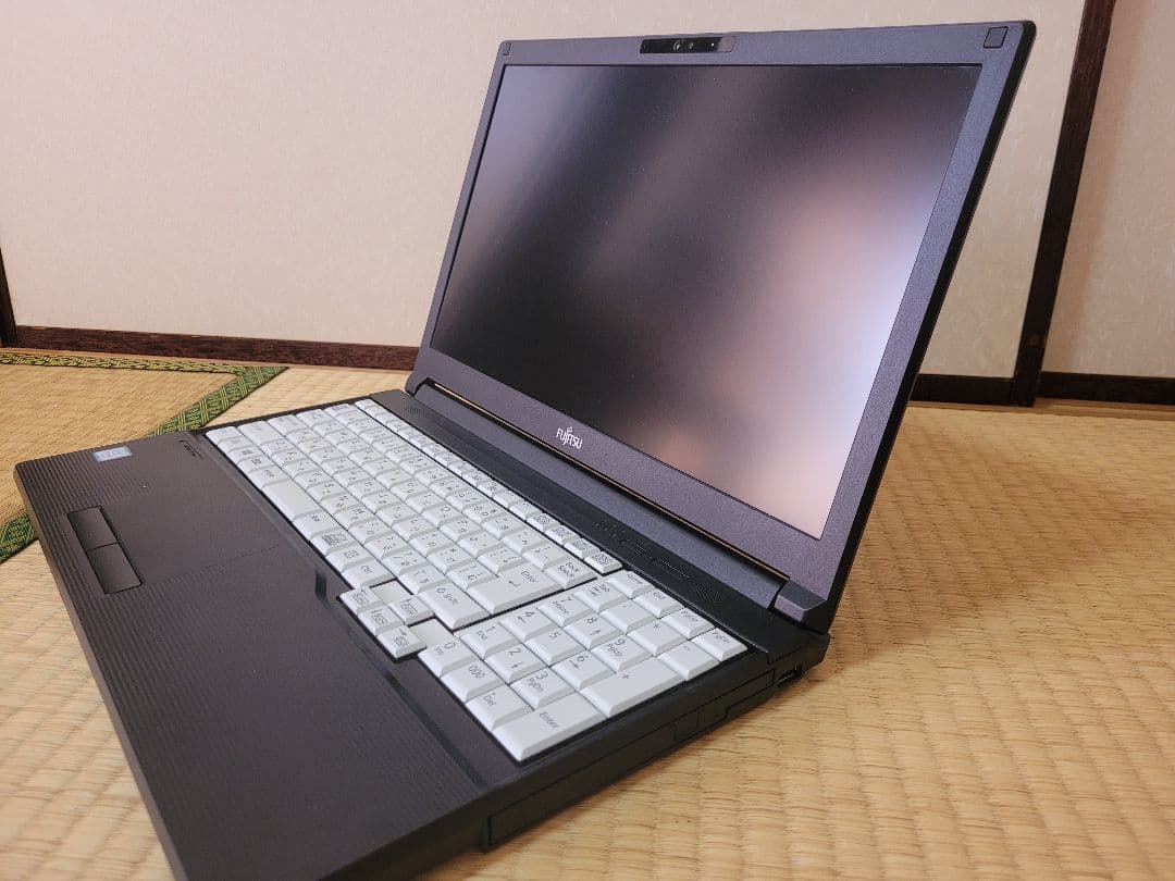 Windowsノート本体 Fujitsu Lifebook A576/TX i5 6360U