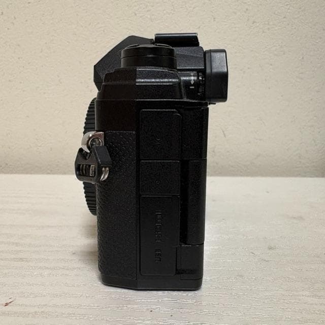 極美品★OLYMPUS/OM-D E-M5 MarkⅢ★おまけ多数★