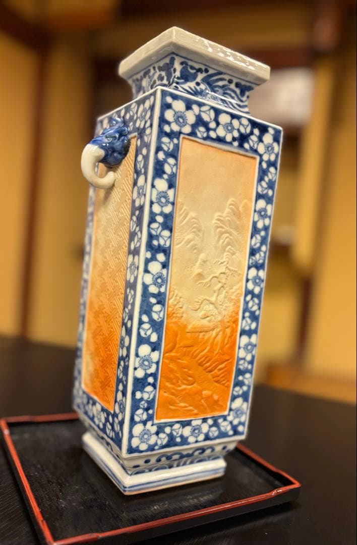 九谷焼　浮彫四角花瓶