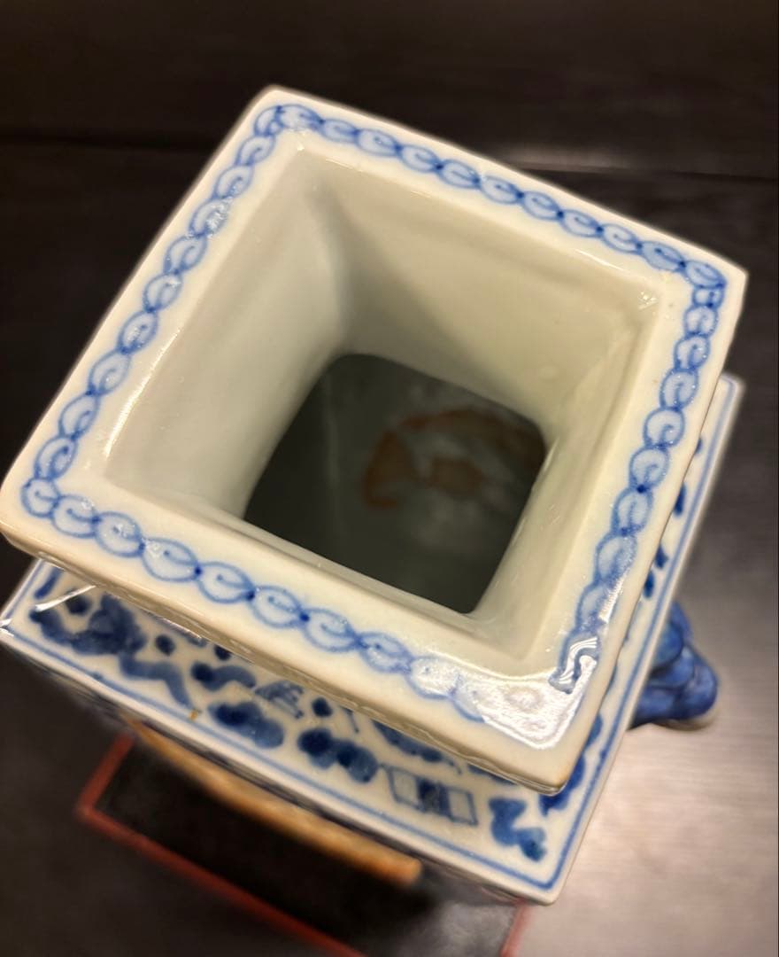 九谷焼　浮彫四角花瓶